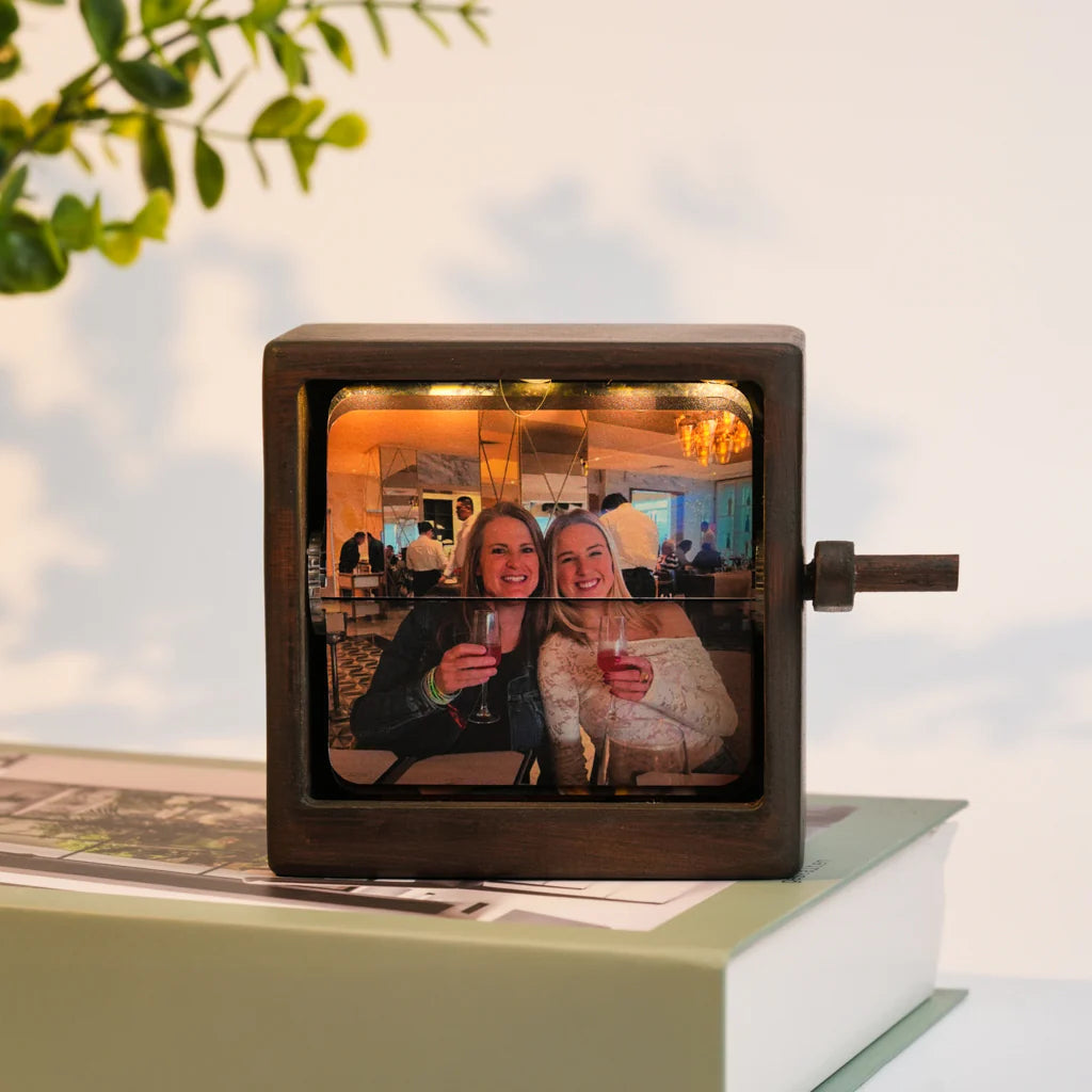 💖Flip Photo Box – Customizable Memory Album💖